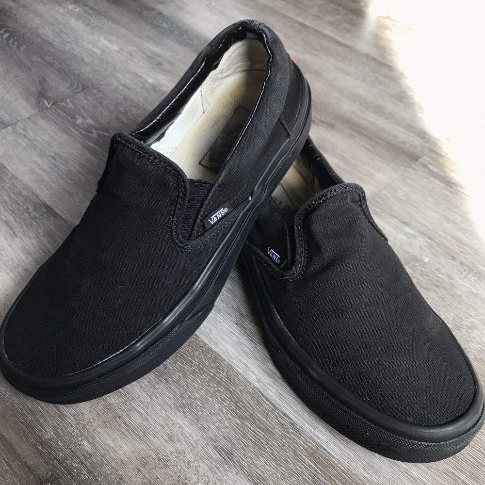 Vans- Slip On all black womens sz 8